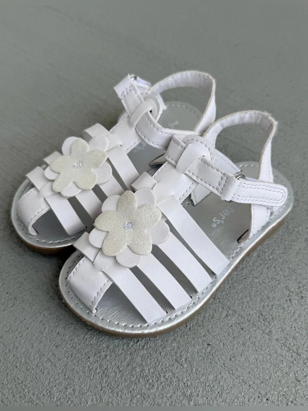 NWOT Carter's White Flower Toddler Spring Summer Faux Leather Sandals Size 7